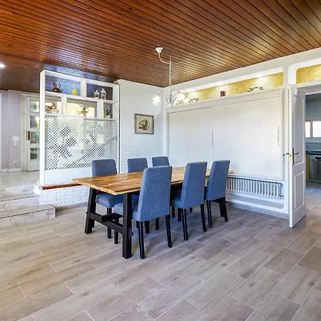 Amazing In St Andreu D,llavaneres With Wifi Holiday home Sant Andreu de Llavaneres